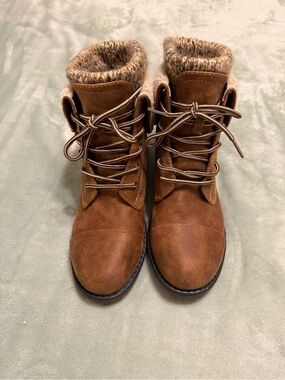 Women’s Size 7 1/2 Cliffs by White Mountain Duena, Brown, Knit Cuff Boots